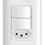 CONJUNTO 2 INTERRUPTORES SIMPLES 10A 250V + 1 TOMADA 2P+T PADRÃO BRASILEIRO 10A 250V - BRANCO - SIMON 19