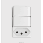 CONJUNTO 2 INTERRUPTORES SIMPLES 10A 250V + 1 TOMADA 2P+T PADRÃO BRASILEIRO 10A 250V - BRANCO - SIMON 20