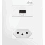 CONJUNTO CARREGADOR USB 2.1A TURBO CHARGE + TOMADA 2P+T 10A 250V C/PLACA + SUPORTE - BRANCO FOSCO - SIMON 35