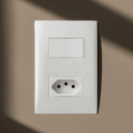 Conjunto Interruptor Simples + 1 Tomada 20A 4x2 Iriel Imperia Branca - Imagem 5